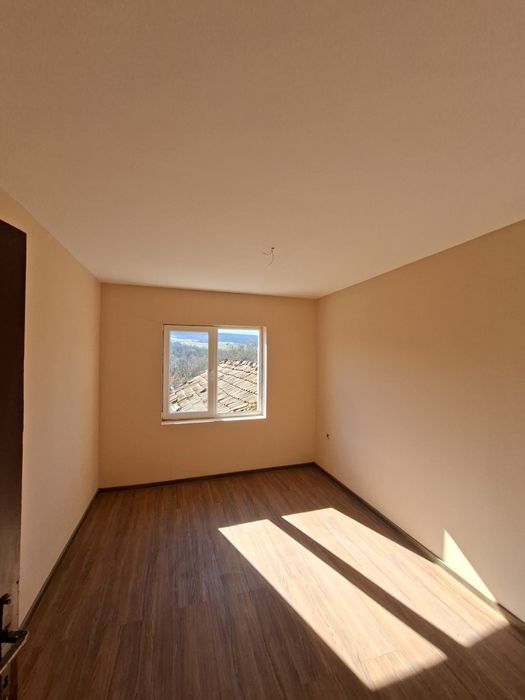 Продава се Къща в с. Боряна, Област Варна - 190 кв.м за 239 €/кв.м - Снимка #10