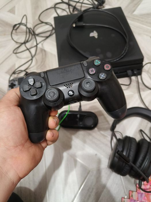 PlayStation 4 pro 1 Tera