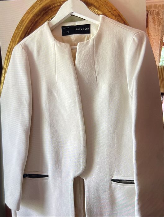 Pardesiu  Zara superb mărimea L