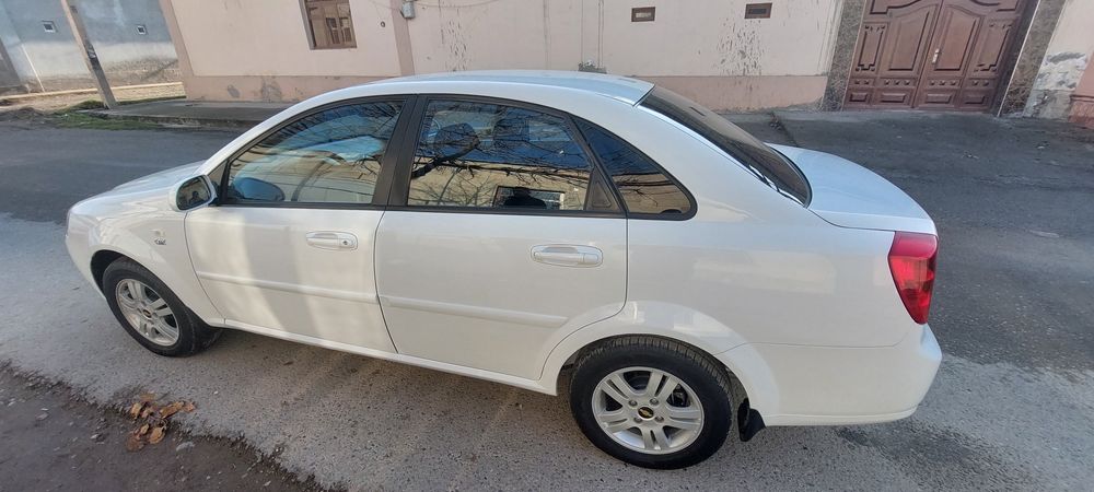 Продаётся Chevrolet Lasetti 1.8