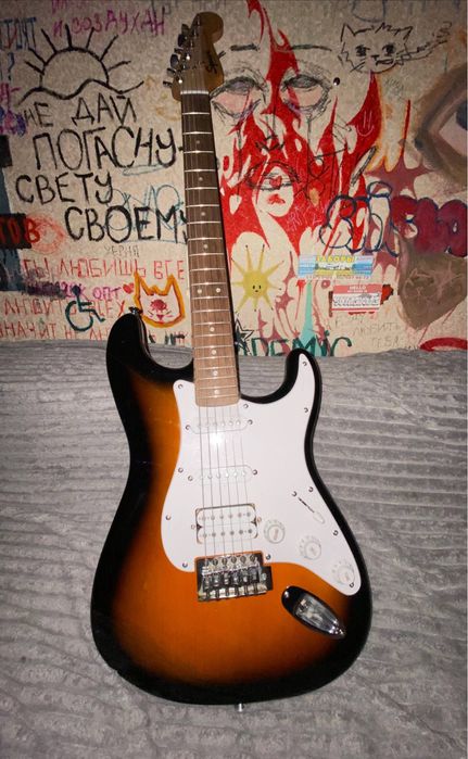 Гитара Stratocaster Squier
