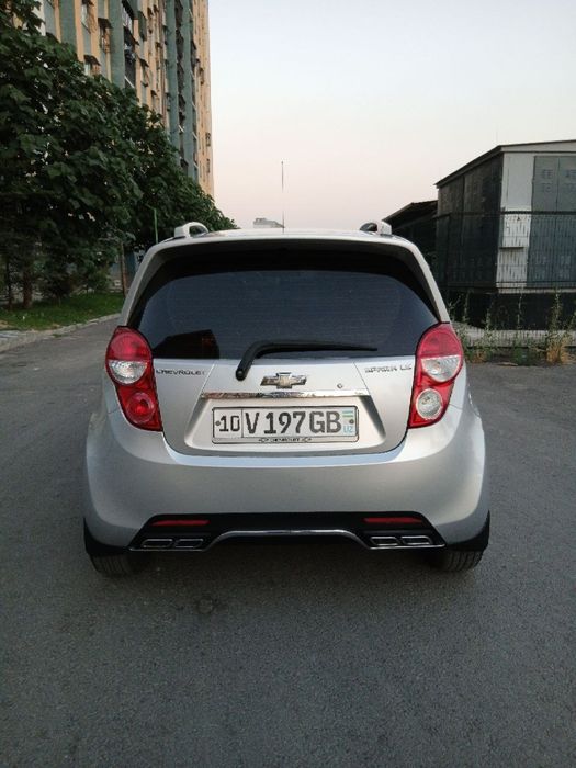 Chevrolet spark sotiladi