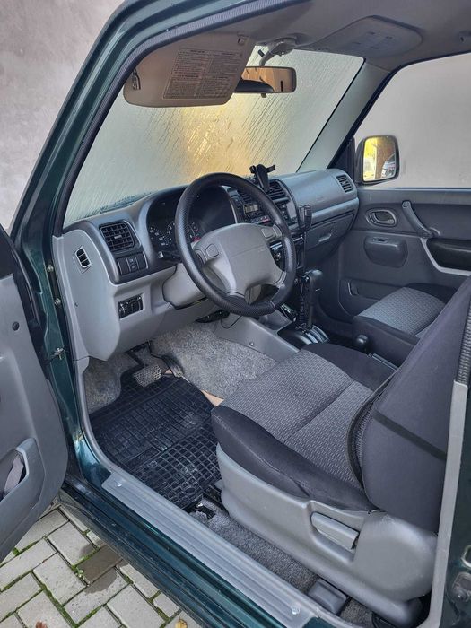 Vând Suzuki Jimny