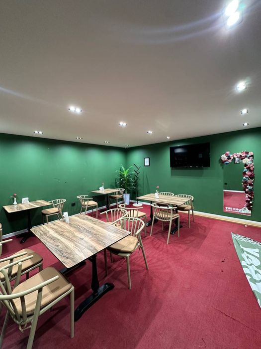 Первая линия Ц-1 70м² гастро улица 1 этаж + подвал евроремонт