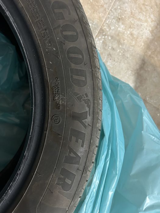 Set anvelope 215/55 R17 Goodyear EfficientGrip Performance 2-ca si NOI