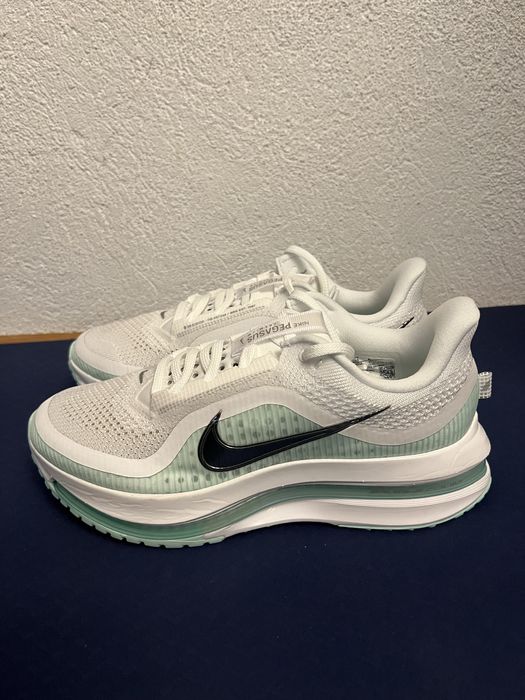 Nike Pegasus Premium