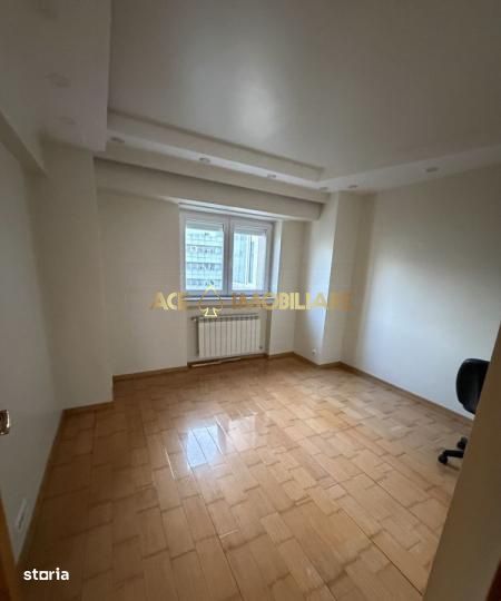 3 Camere de inchiriat | Unirii | Metrou | Centrala | Mobila | Utilat