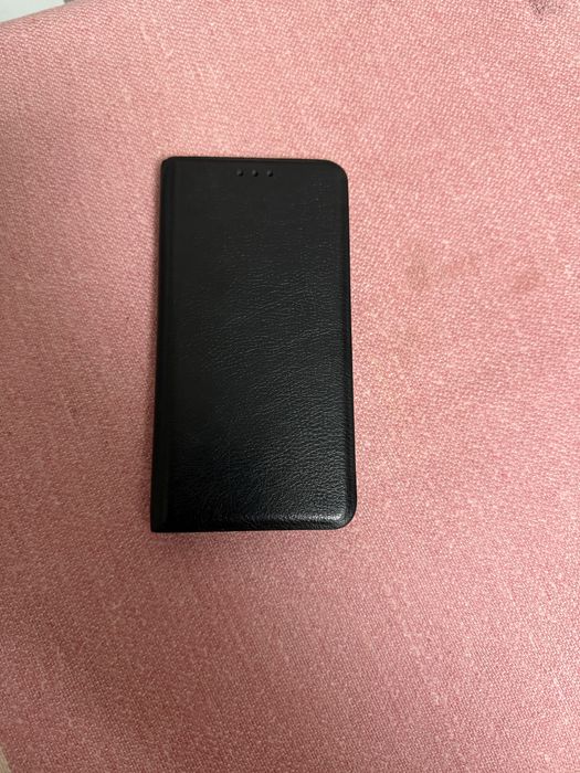 Чехол-книжка на iPhone 14