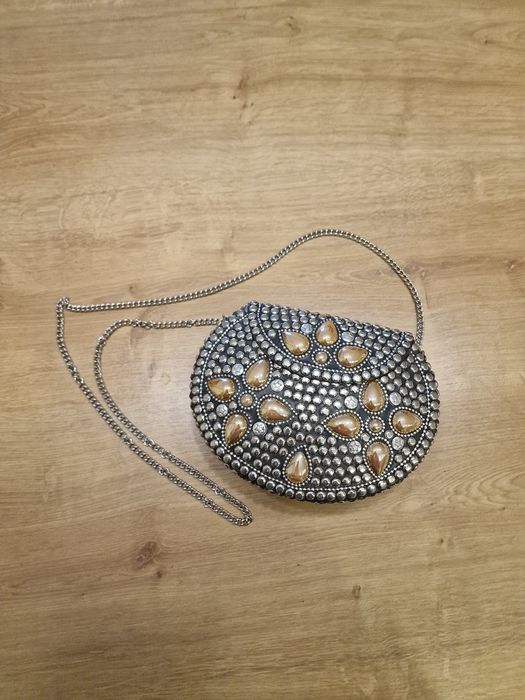 Geanta lucrata manual