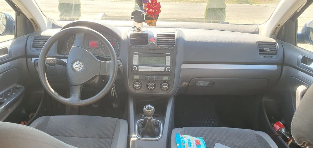 Vand sau schimb vw Golf V an 2008 1.9 diesel 105