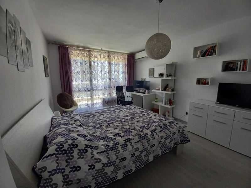 Дава се под наем Двустаен апартамент в София, Кръстова вада - 67 кв.м за 494.7 € - Снимка #1