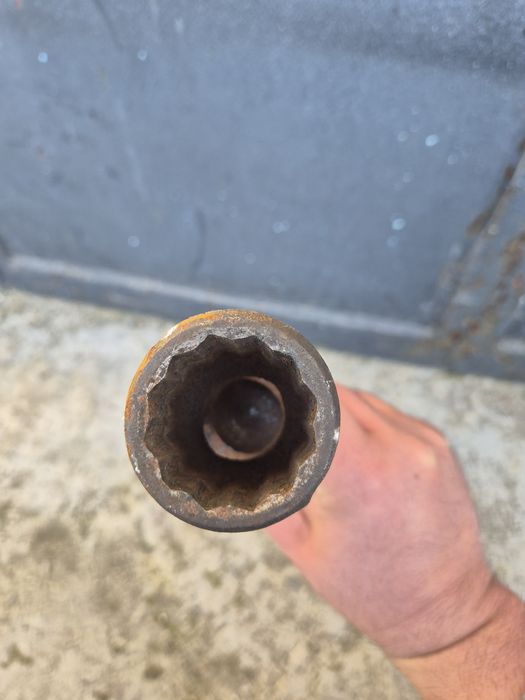 Ключ за джанти за камион 30-32