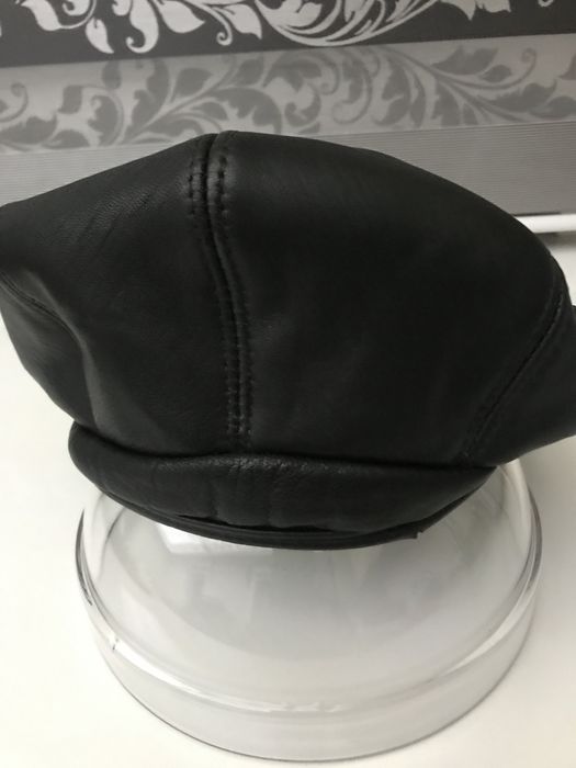 Берет женский кожа