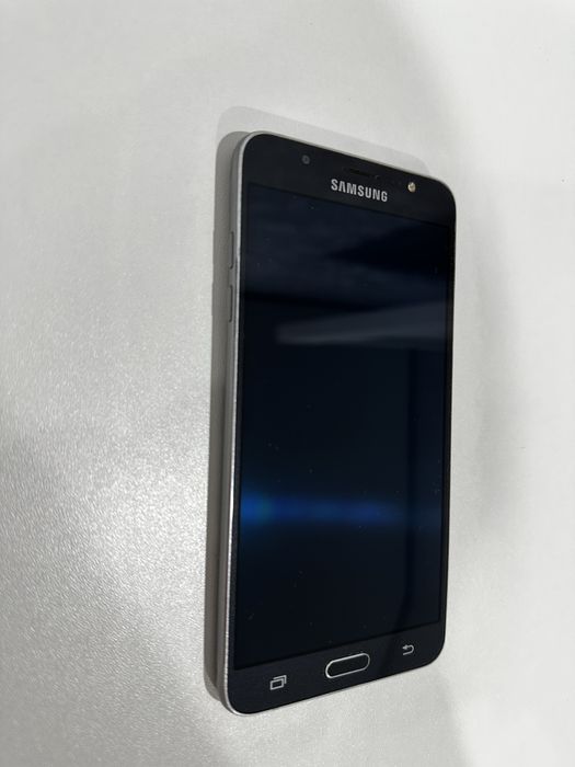 Продам Samsung Galaxy J7 2016