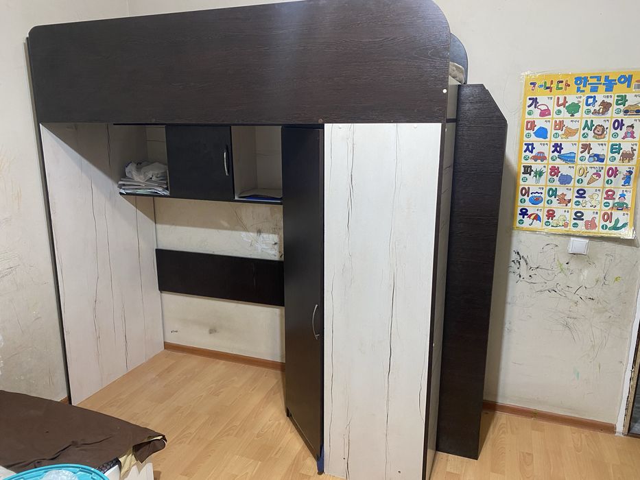 Продам детскую кровать -чердак 3в1
