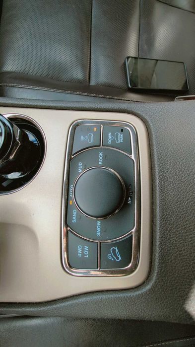 Vând Jeep Grand Cheroke summit 2014