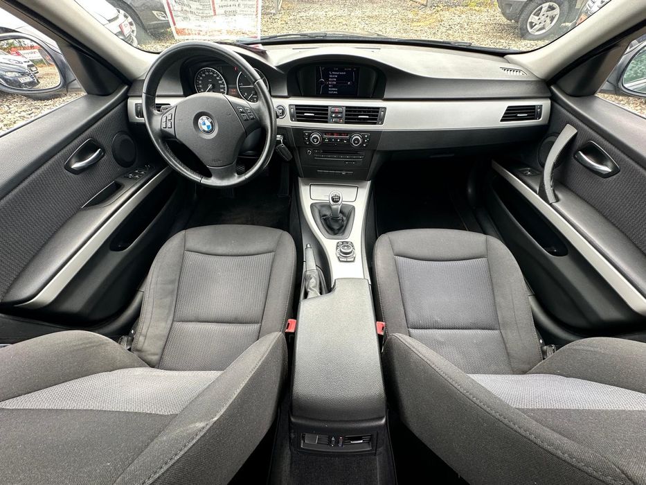 BMW E91,An 2009,318d 143cp ,Euro 5,Navigație,Recent adusa