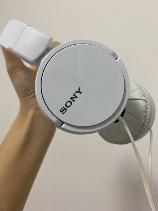 Оригинальные проводные наушники SONY
