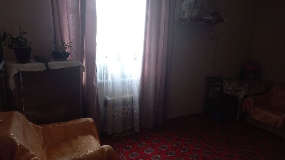 Продаётся 2 х  комнатная квартира.