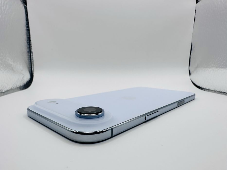 *Нов* Apple iPhone 17 Air 256 GB Sky Blue Unlocked