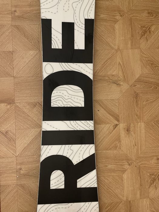 Продам сноуборд срочно