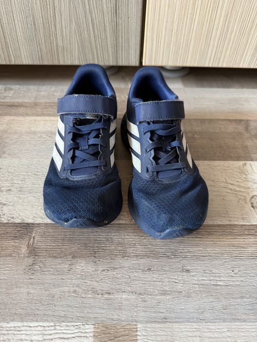 Papuci adidas nr 33