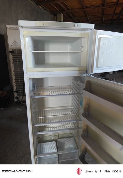 Индезит холодильник продам