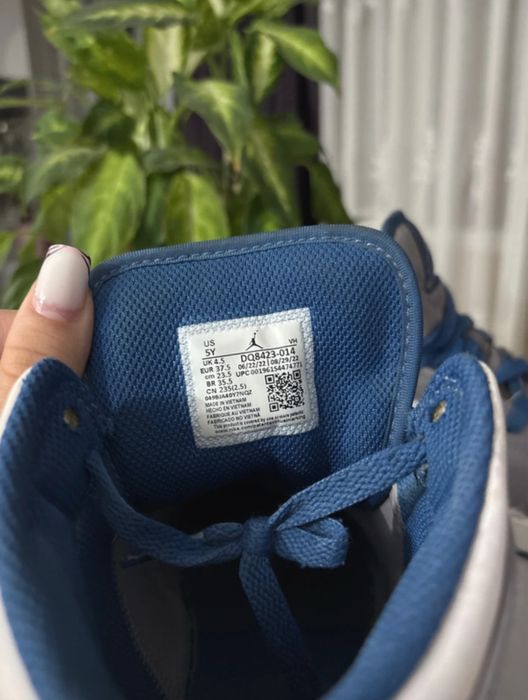 Jordan 1 mid, intr o conditie buna