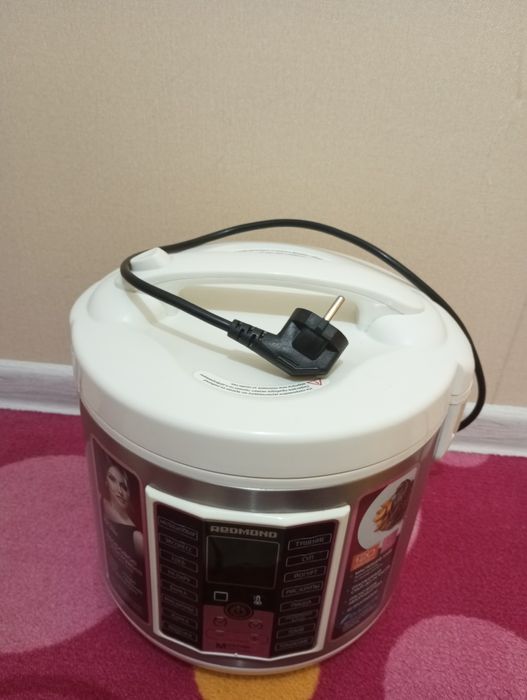 Мультиварка Redmond