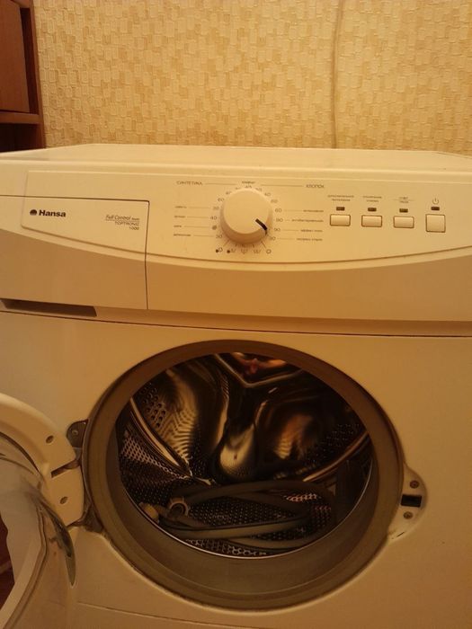 Продам стиральную машинку б/у осталось по наследству
Не знаю работает