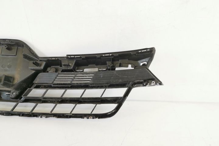 Grila Centrala Originala In Stare Buna 3 Gen Renault  Express