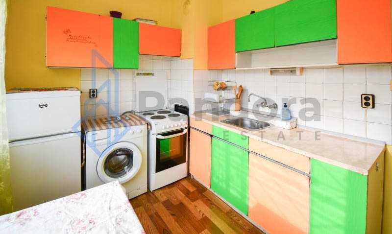 Двустаен апартамент под наем в кв.  Младост 4