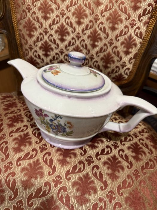 стар български порцеланов чайник