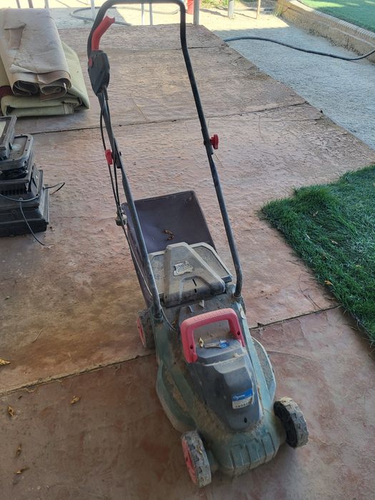 Газон оратугын косилка сатылады.