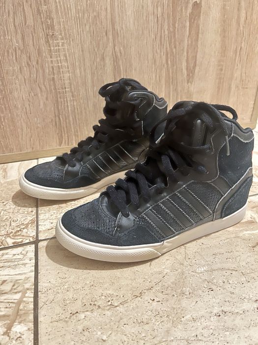 Дамски кецове Adidas