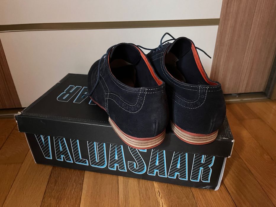 Нови мъжки обувки