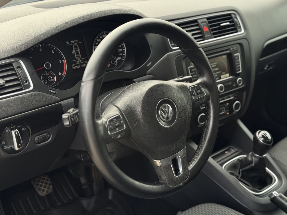 Volkswagen Jetta 1.6 Tdi Bluemotion POSIBILITATE RATE /AVANS 0