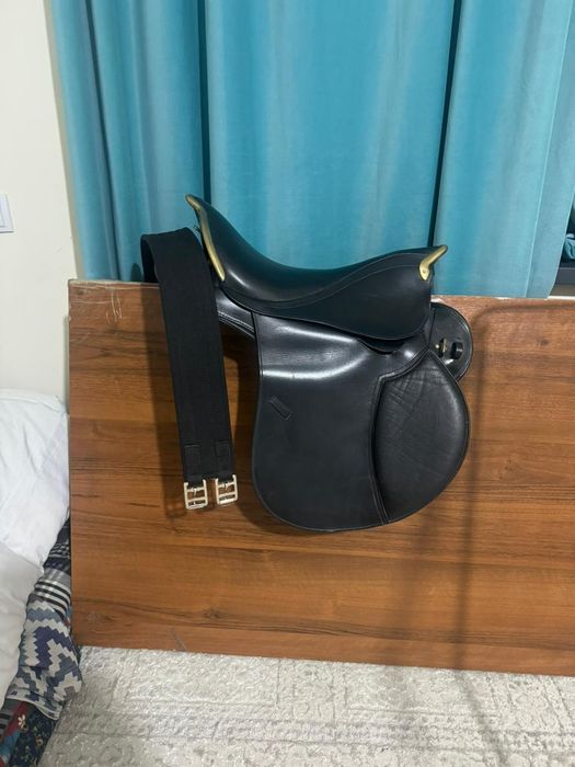 Продам кавалерийское седло новое