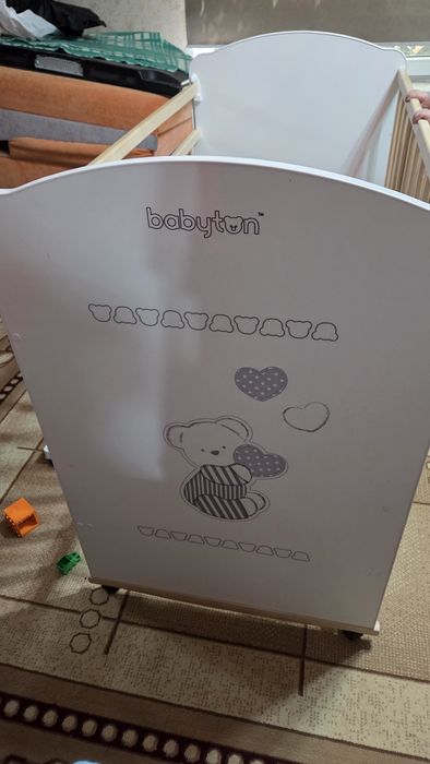 Детская кроватка