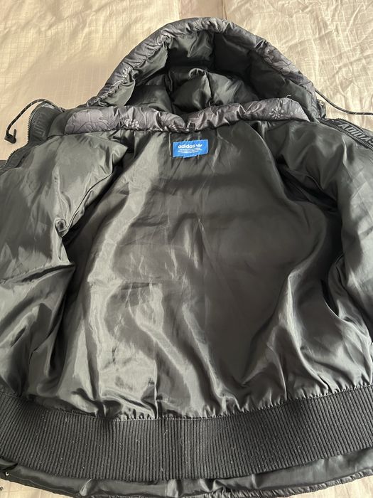 Geacă cu puf "adidas"originală de damă nr M/L(40)