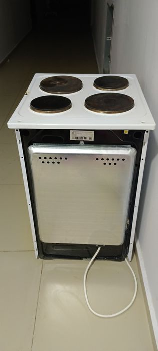 Продам электроплиту Flama