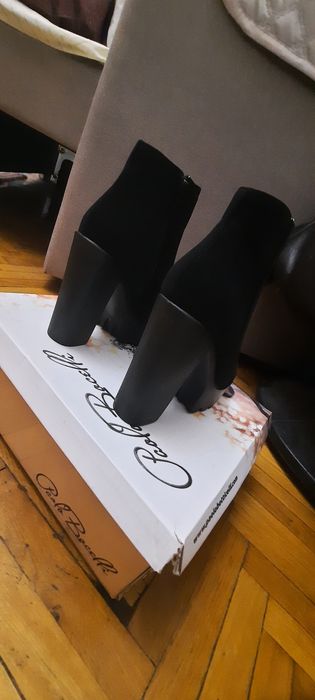 Pantofi cu toc inalt marimea 35