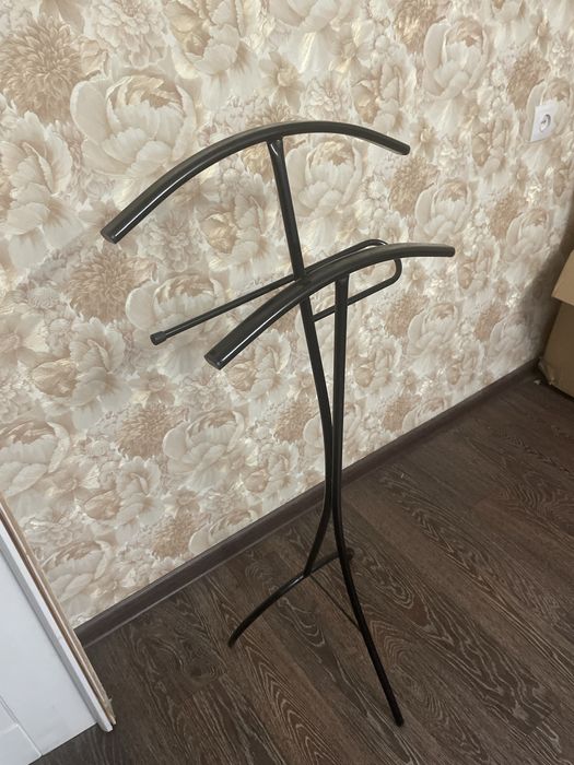 Продам напольную вешалку