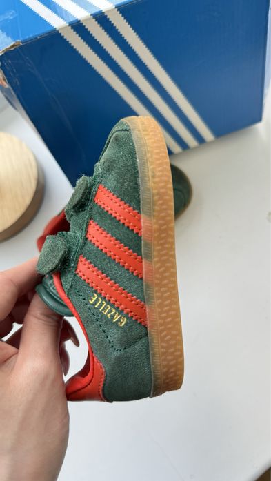 Кроссовки детские