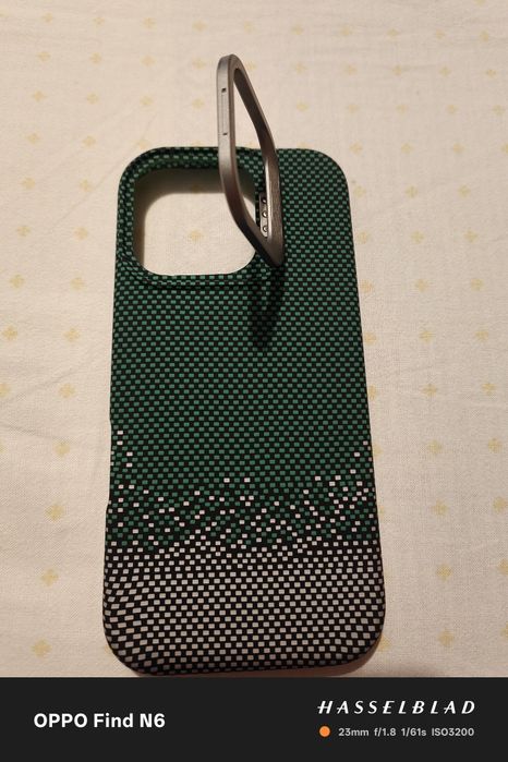 Кейсове iPhone 16 Pro