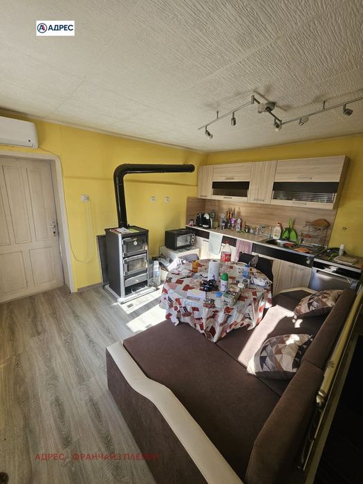 Къща в Плевен, област-с.Горни Дъбник площ 100 цена 89000