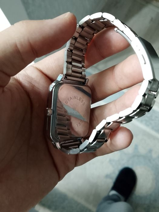 ПРОДАМ часы новые