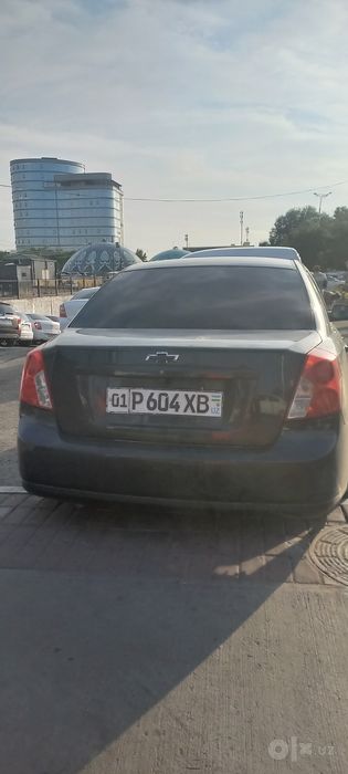 Автомобиль срочно сотилади