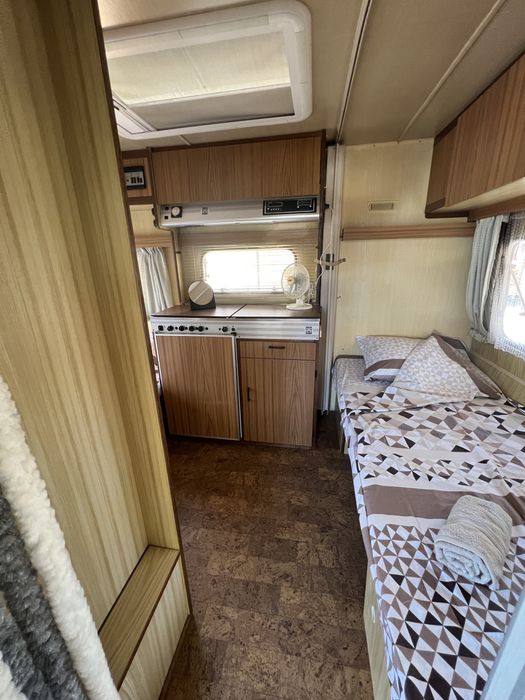 Продавам Каравана с престройка Веранда ПЛАТЕН НАЕМ ЗА 2026г.