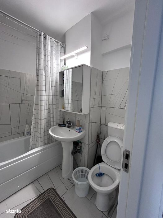 2 camere Catedrala